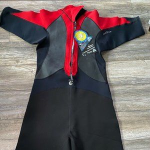 Speedo wetsuit surf wakeboard